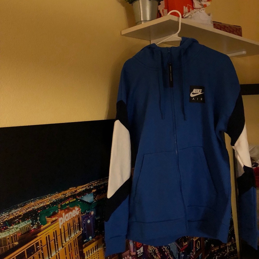 Nike hooded sweater
